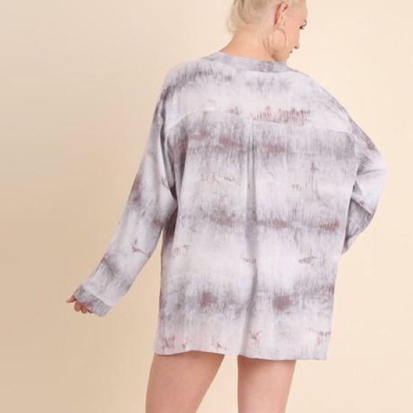 ❗️CLOSING SALE❗️PLUS: Tie Dye Drawstring Tunic Top - Picture 4 of 4